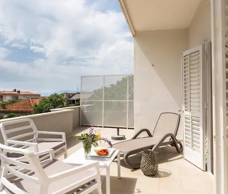 Dada-apartman Mirta Apartment *